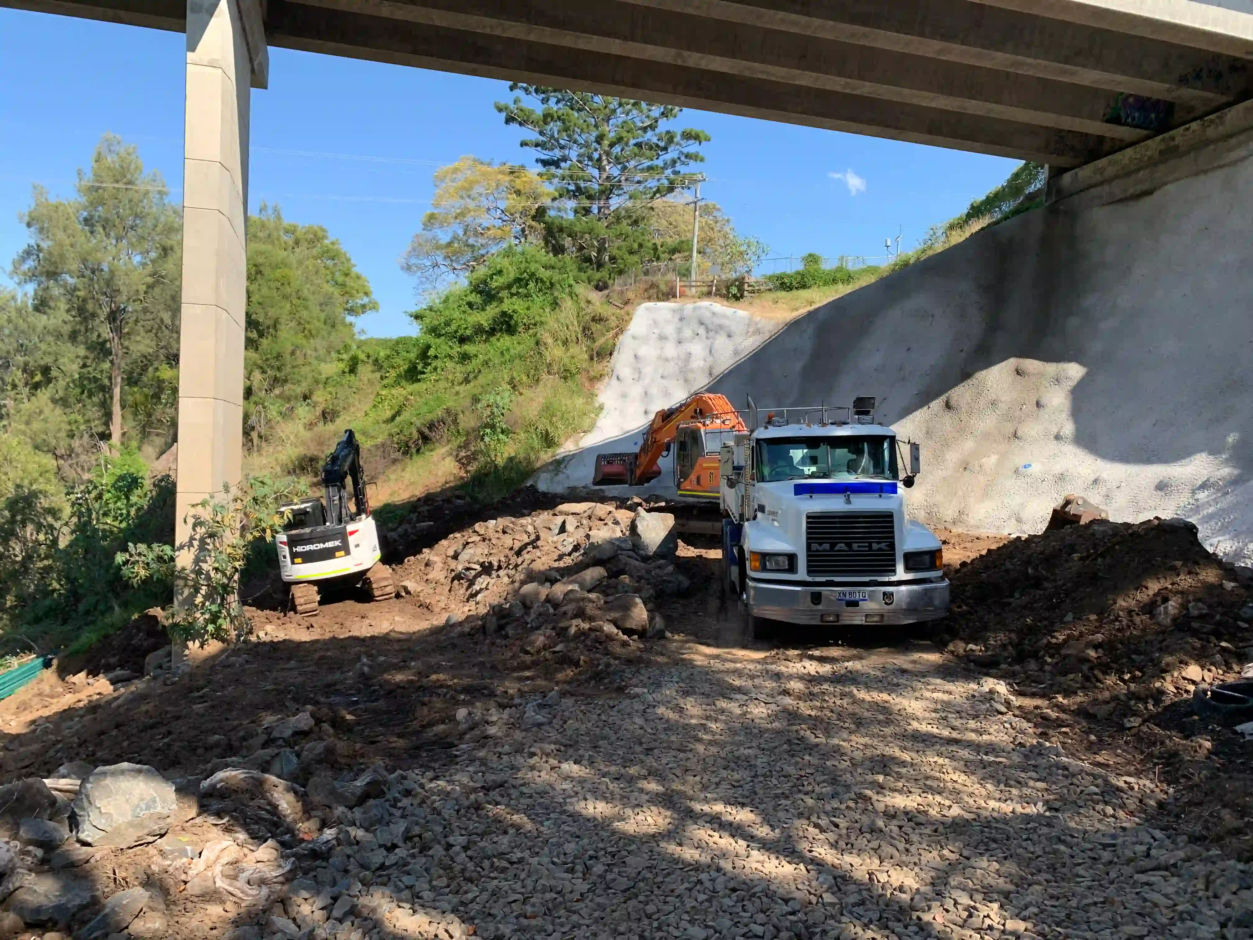Machinery working on earthworks for the Geneva Bridge Landslide Remediation in Kyogle, NSW