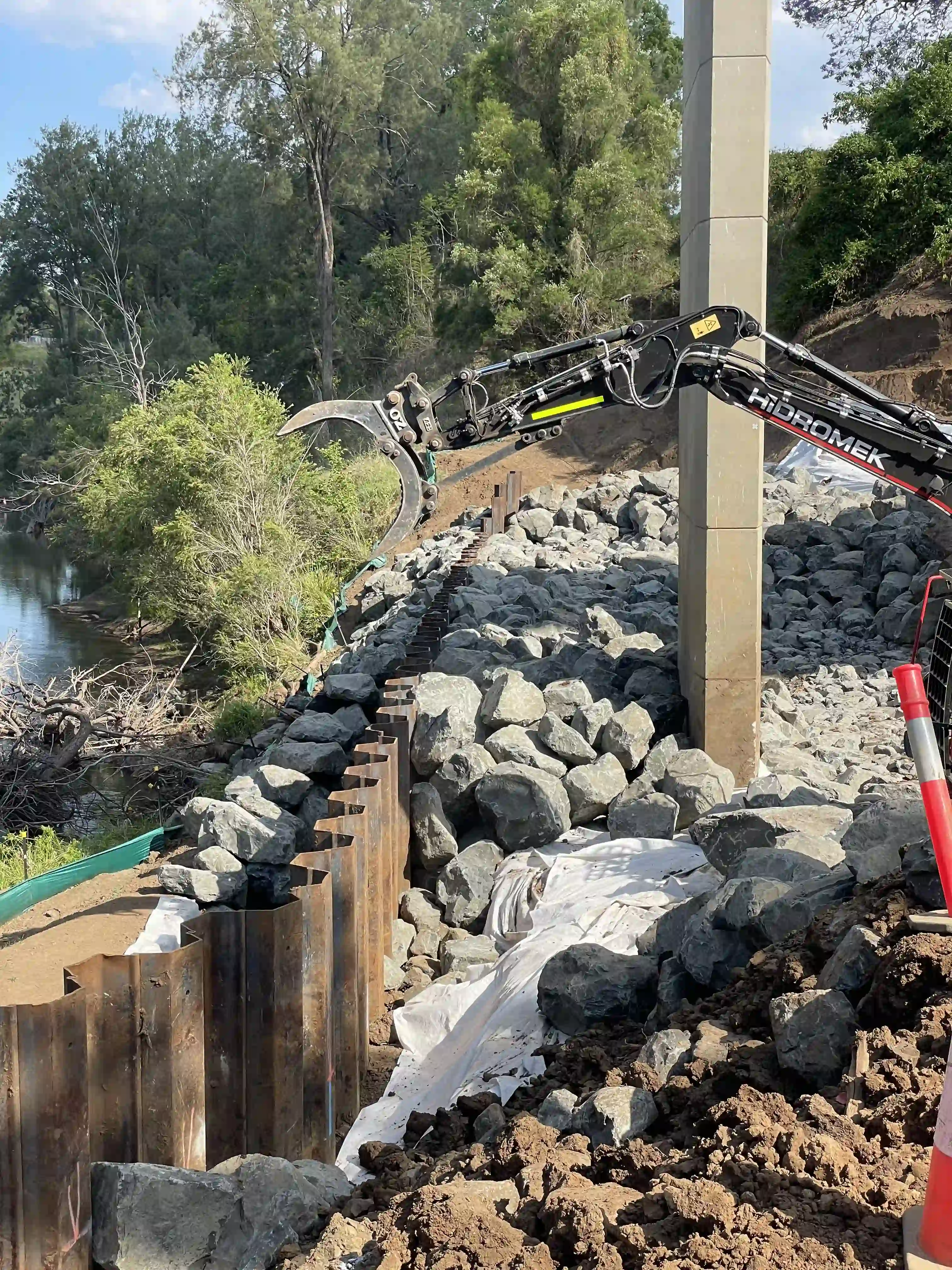 Machinery working on the Geneva Bridge Landslide Remediation in Kyogle, NSW